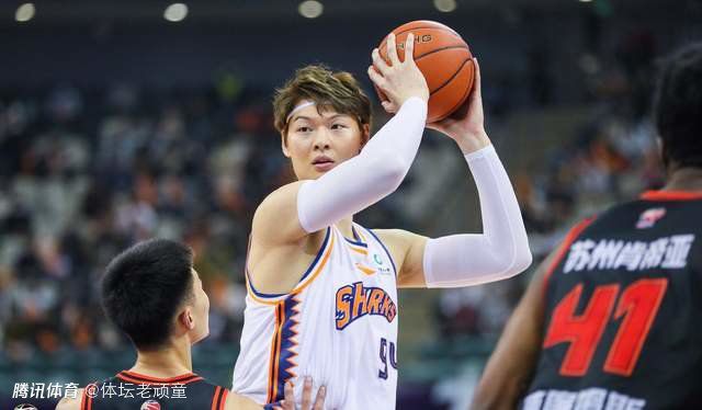 把美女脱得光溜溜挠痒痒