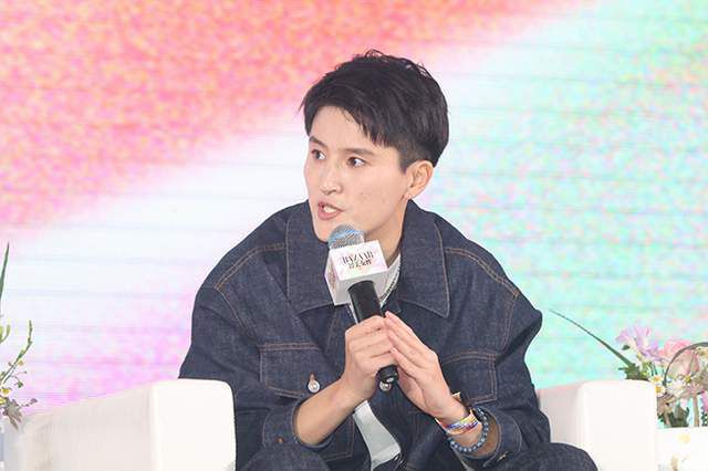 出差强睡年轻女老板2bd